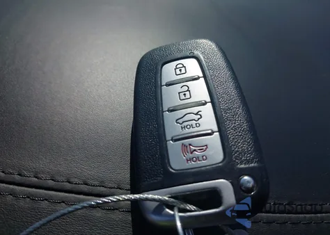 2011 Hyundai Equus Signature из США, поврежденный, VIN KMHGH4JF1BU039771